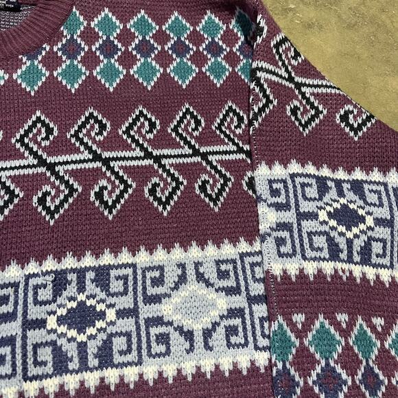 Vintage 90s Van Heusen Burgundy Pattern Sweater - Picture 2 of 3